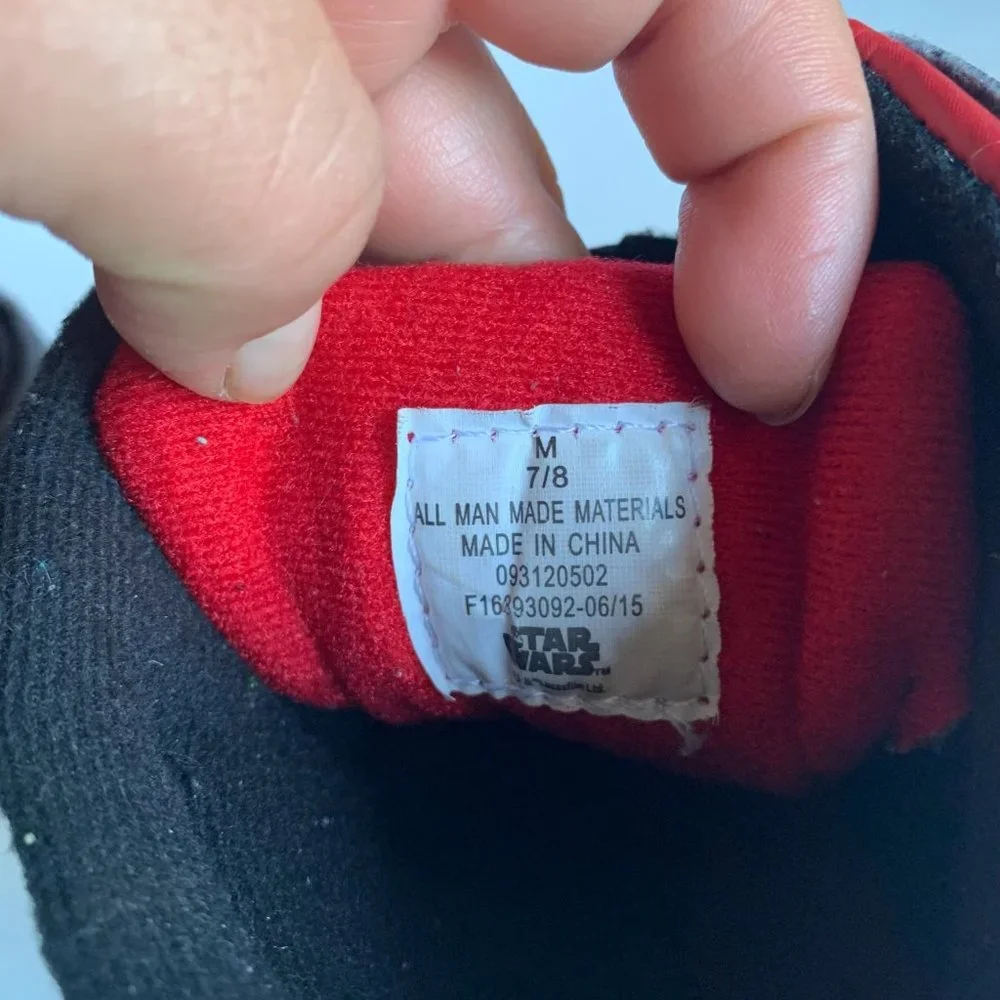 Star Wars‎ toddler winter boots size M (7/8)